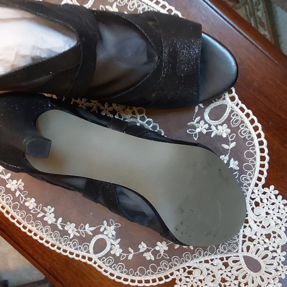 Easy Street Alive 5 10 M size Black Glitter**Was $30** - Picture 3 of 4